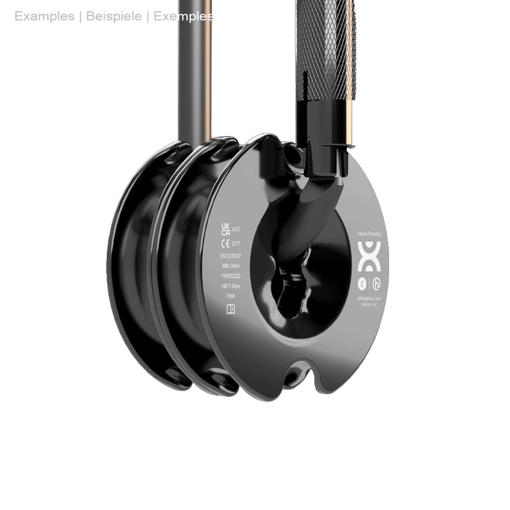 PulleyOne Pro double disque noir avec mousqueton, vue latérale sur fond blanc