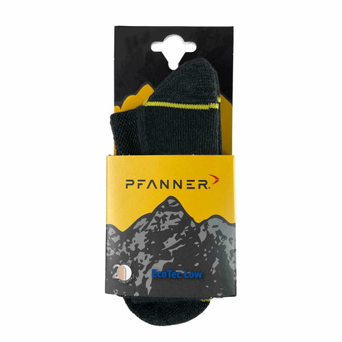 Chaussette noire emballée avec des éléments jaunes et gris, fabricant Pfanner et nom du produit EcoTec Low visible