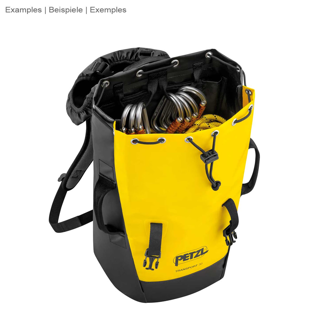 Sac à dos ouvert Petzl Transport 30 avec matériel d’escalade à l’intérieur, devant jaune avec logo Petzl
