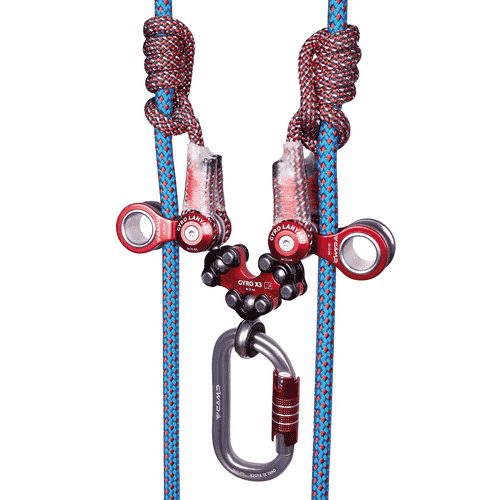 Longe gyroscopique Double avec cordes d’escalade bleues et rouges, rouleaux en métal rouge, housse de protection noire et mousqueton gris avec fermoir rouge