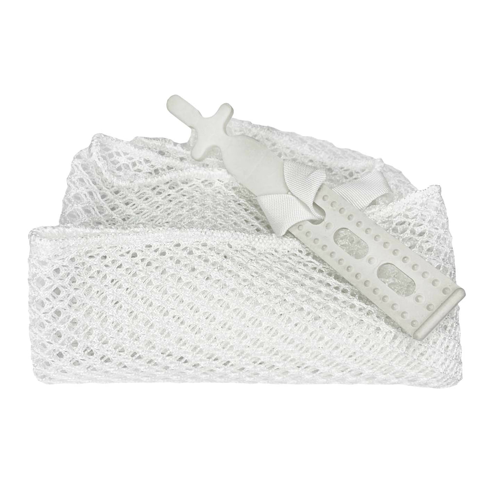 Filet de lavage en tissu maillé blanc avec fermeture en plastique blanc