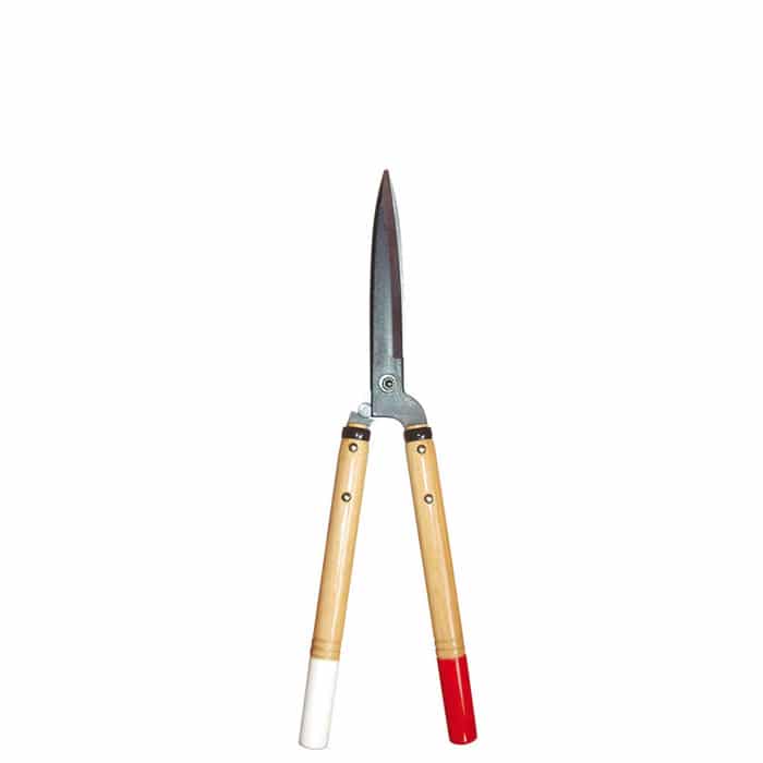 Taille-haie Okatsune 54 avec deux manches en bois, l’un peint en rouge et l’autre en blanc, et des lames longues et étroites
