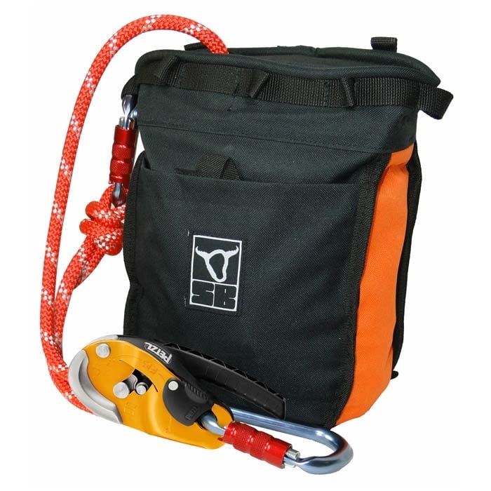 Sac statique Rescue Rig en noir et orange avec corde rouge et mousqueton jaune et noir