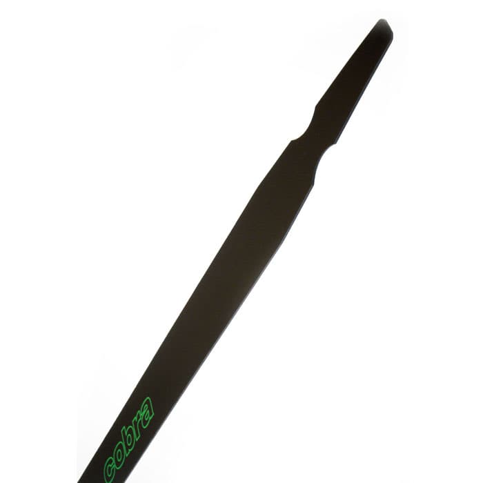 Bande d’écartement Cobra 8 T noire avec lettrage vert, vue de détail d’une extrémité