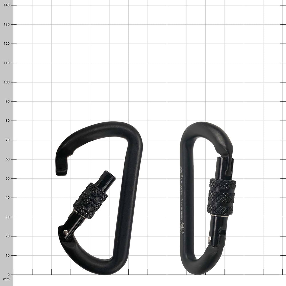 Mousqueton Mini D Screw noir, deux pièces l’une à côté de l’autre, l’une ouverte et l’autre fermée, sur fond à carreaux