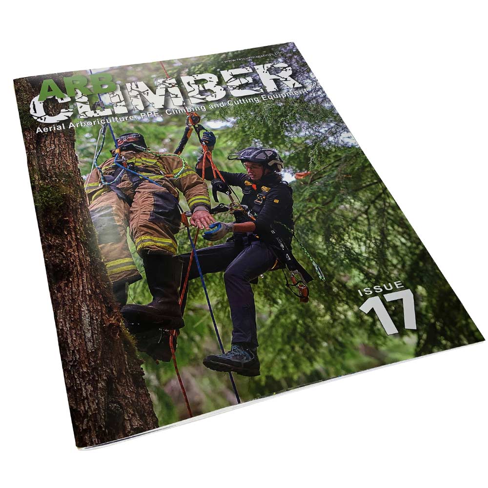 Magazine Arb Climber n° 17 avec une photo de deux personnes en tenue d’escalade sur un arbre, photographiées en diagonale d’en haut, avec le titre « ARB CLIMBER » en haut de la couverture
