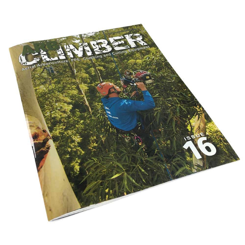 Magazine Arb Climber n° 16 avec un grimpeur en veste bleue et casque orange, couché en biais sur fond blanc