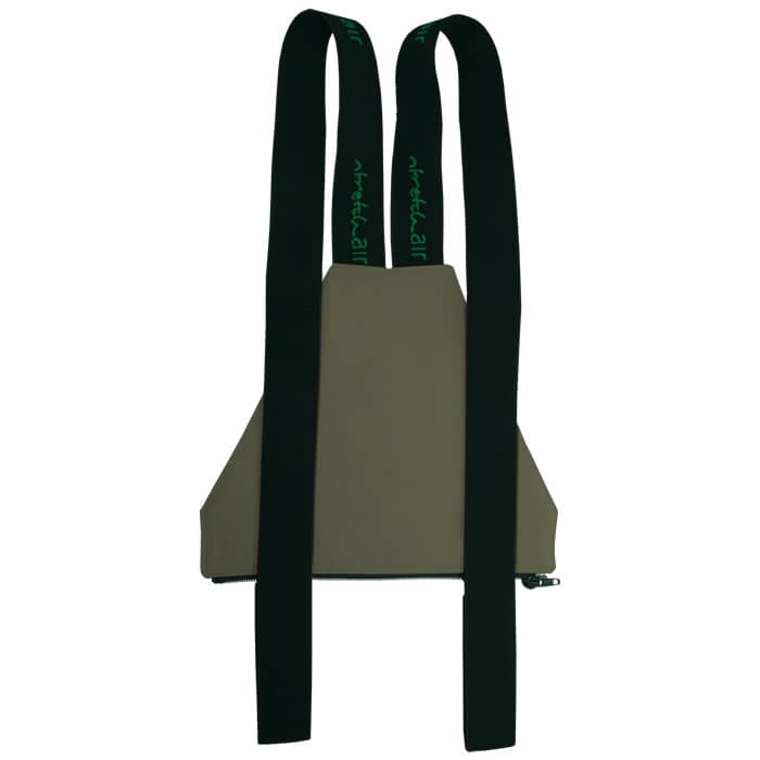Bavoir zippé en vert olive avec bretelles noires, nom du fabricant sur les bretelles en vert