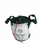 Sac en filet, sac en maille blanche avec poche intérieure noire, quatre poignées noires et cordon de serrage rouge