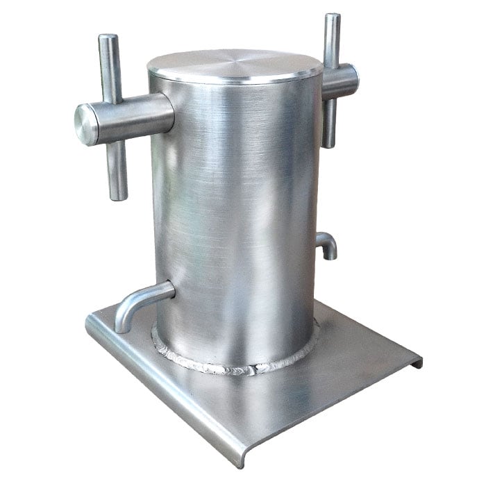 Système de gréement LD1, pièce métallique cylindrique argentée avec deux poignées latérales et une plaque de base
