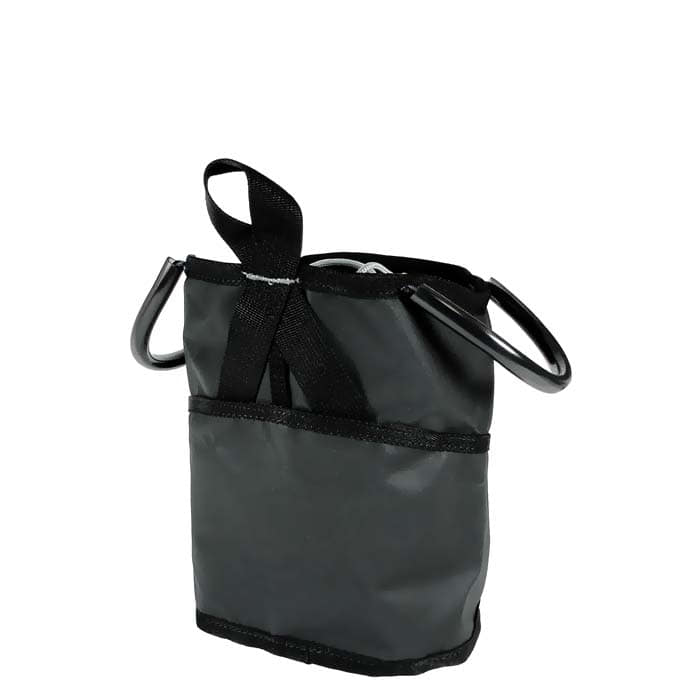 DMM Tool Bag 4, dos du sac à outils noir avec grande poche extérieure, deux œillets métalliques sur les côtés et boucle noire en haut