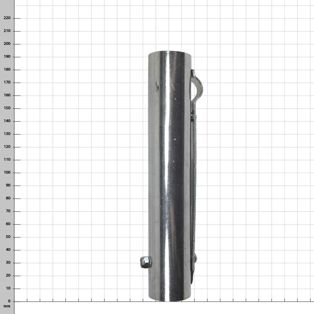 Big Shot Sleeve, manchon en métal argenté avec vis et support sur fond à carreaux blancs