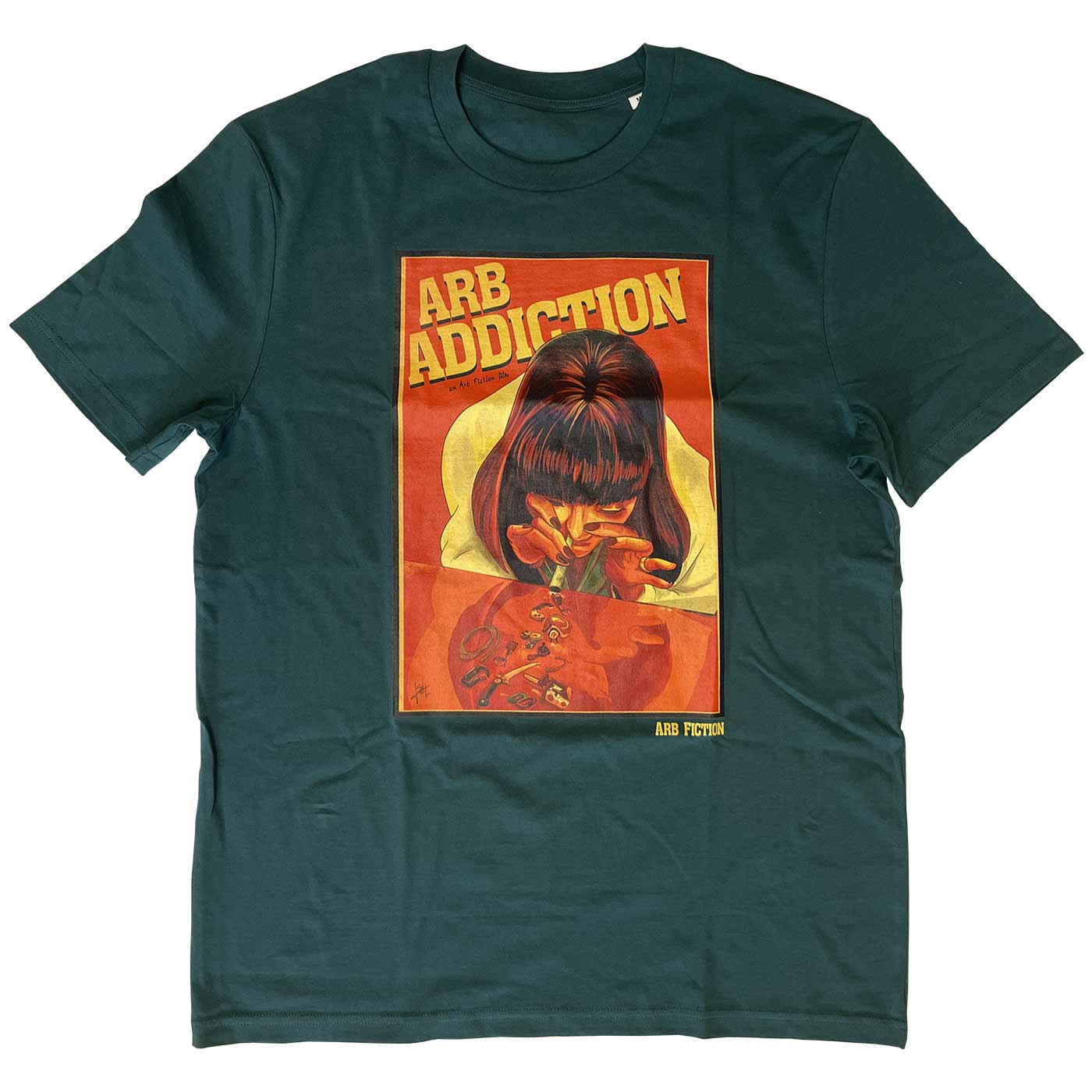 T-shirt Arb Addiction en vert foncé avec une grande impression colorée d’une femme sur le devant et le texte « ARB ADDICTION »