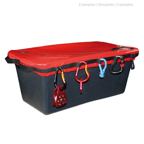 Blackbox 60, récipient rectangulaire en plastique noir avec couvercle rouge, au bord duquel plusieurs mousquetons et une corde sont attachés