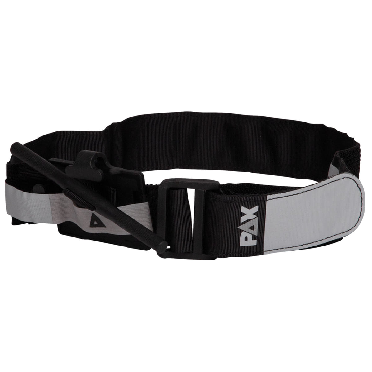 Garrot PAX avec longue bande noire et languette grise avec logo PAX, tige noire attachée à la sangle