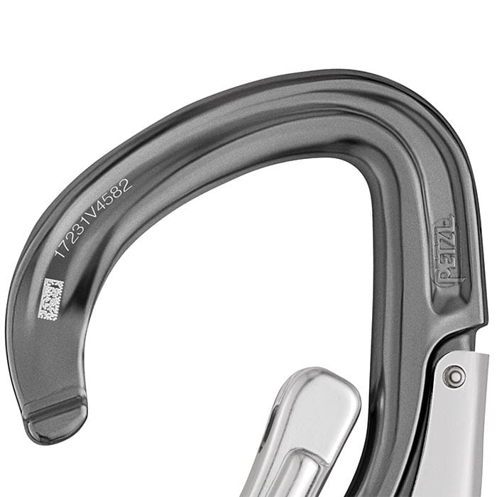 Gros plan de la partie supérieure du mousqueton Eashook Open avec logo Petzl visible