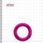 Aluring 40 Rose, anneau rose avec surface lisse, devant un fond blanc avec grille de mesure