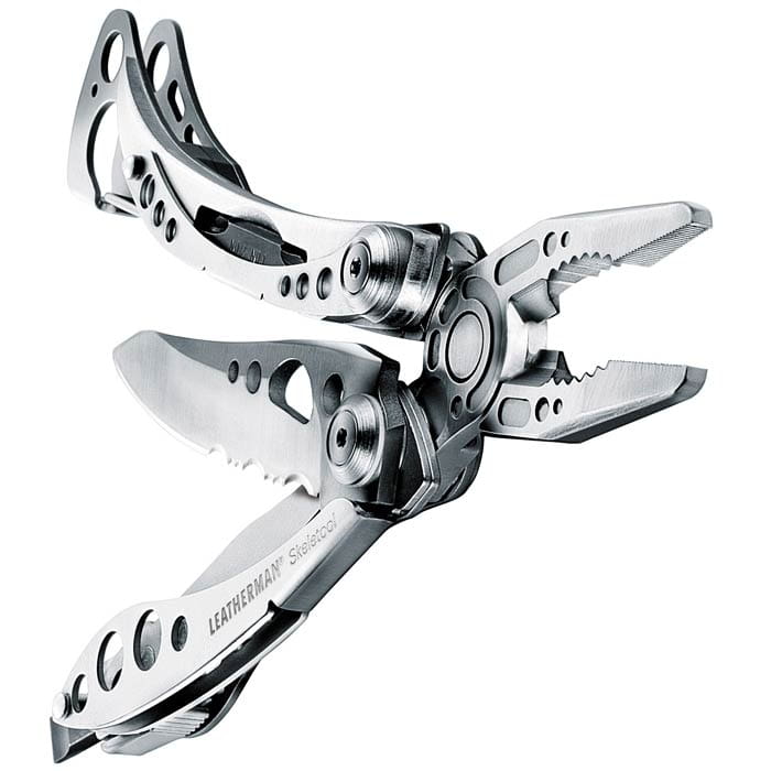 Leatherman Skeletool outil multifonction en métal avec pinces ouvertes et couteaux