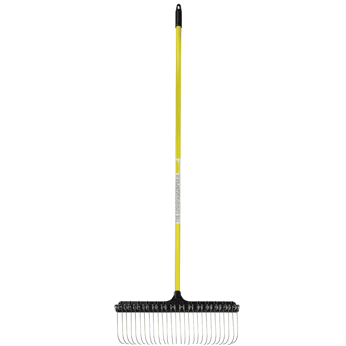 Le râteau Groundskeeper II avec poignée jaune et dents noires, poignée supérieure avec trou pour suspendre
