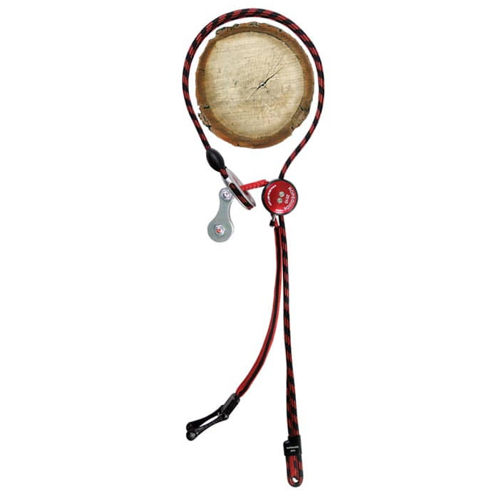 Poulie RopeGuide 2010 Link 2 avec corde rouge et noire, attachée à un morceau de bois