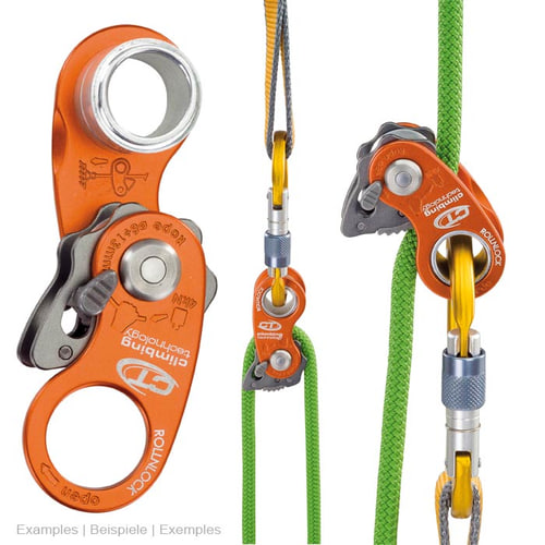 Trois vues du bloqueur de corde RollnLock orange de Climbing Technology, chacune fixée avec une ligne d’escalade verte et grise et un mousqueton jaune, une vue de face, une de côté et une de derrière.
