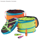Des sacs Pelican S en orange et jaune avec des bords bleus, un sac en maille noire, ainsi que trois porte-clés colorés en vert, orange et rose