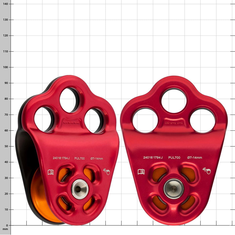 Deux poulies Hitch Climber 2 avec carter rouge et poulie orange, l’une montrant l’avant, l’autre l’arrière, sur un fond blanc avec des lignes de grille