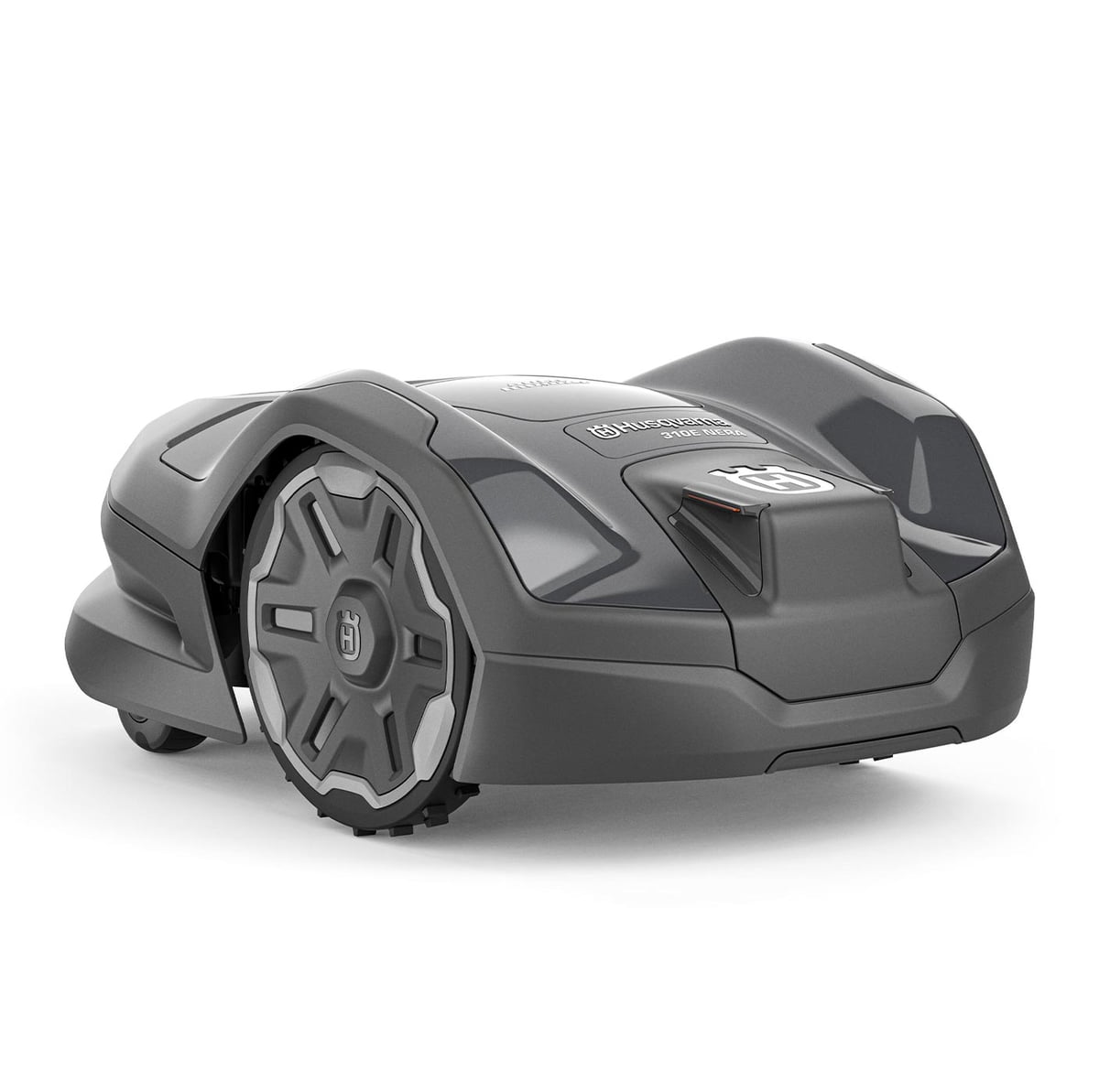 Robot tondeuse Husqvarna 310E Nera gris à l’avant avec logo Husqvarna visible et grandes roues