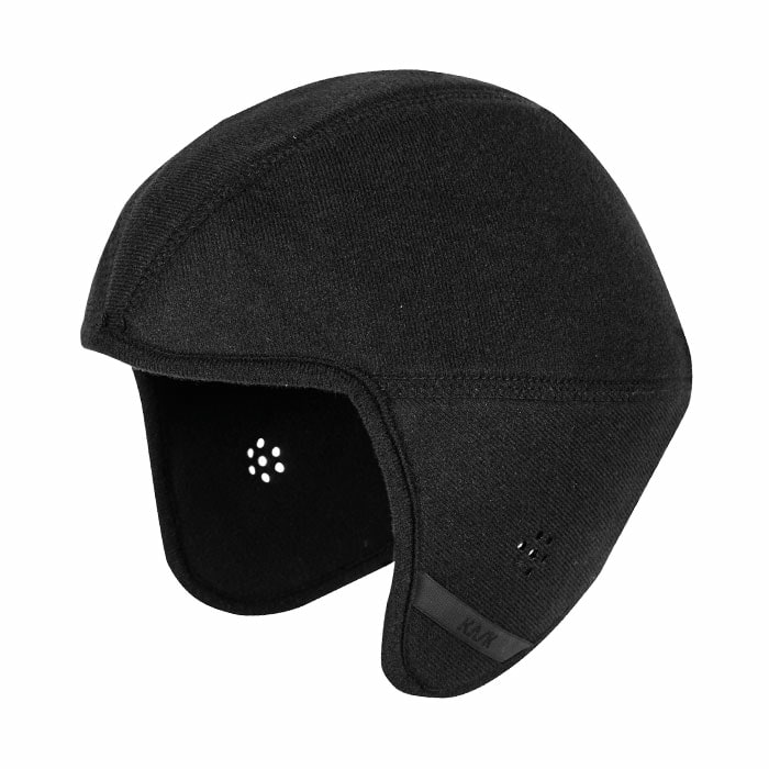 Capuche d’hiver en noir avec protection auditive et trous d’aération, sans fabricant visible