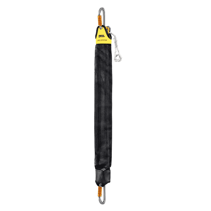 Système Petzl JAG dans un sac en maille noire avec deux mousquetons argentés avec fermetures orange et étiquette jaune