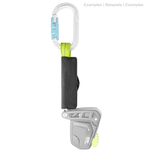 Désamorceur S d’Edelrid, garde noire avec boucle verte, sangle blanche, attachée à un mousqueton blanc avec fermoir bleu clair et dispositif gris avec levier jaune