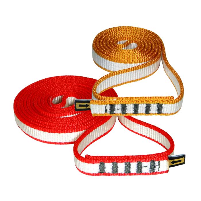 Sling 16, deux sangles enroulées en rouge-blanc et orange-blanc avec des marques noires et de petites étiquettes noires avec une flèche jaune
