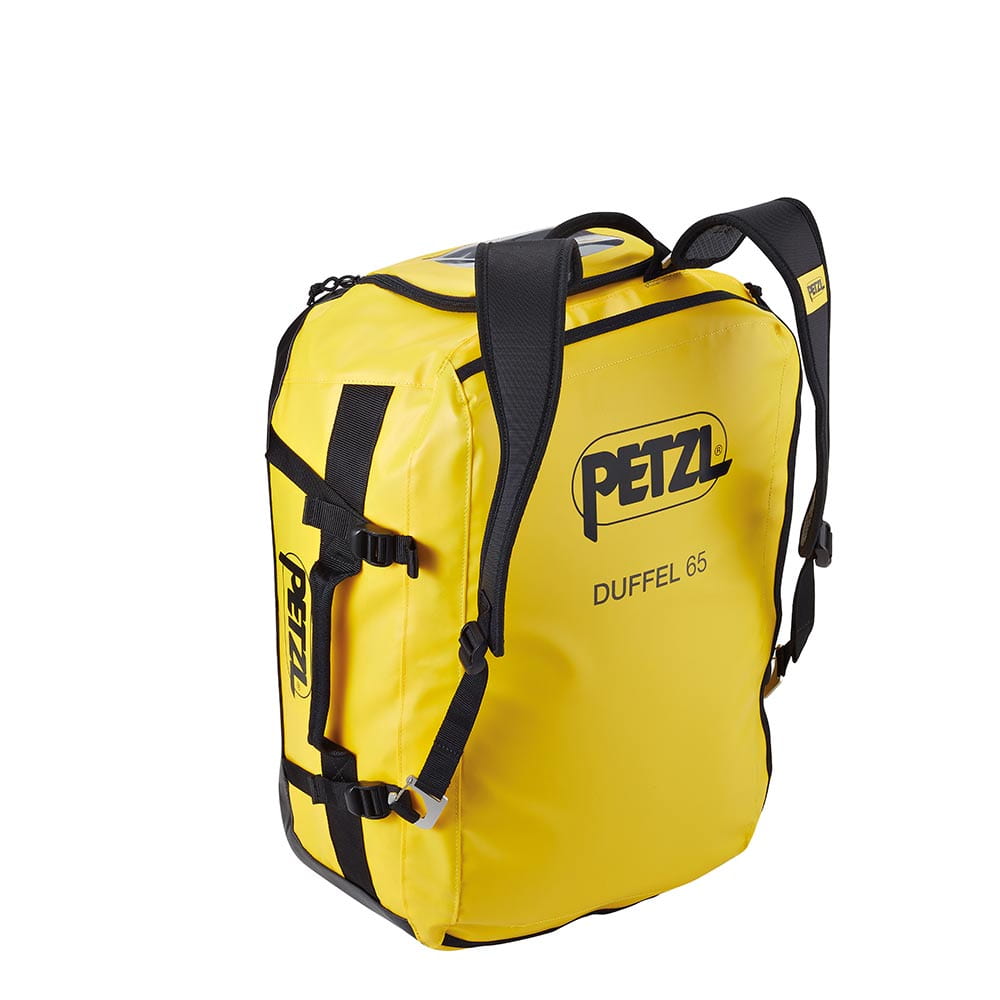 Sac PETZL Duffel 65 jaune avec bretelles noires et logo PETZL sur le devant