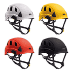 Quatre casques PETZL Strato Vent blanc, jaune, rouge et noir avec mentonnière et aérations noires