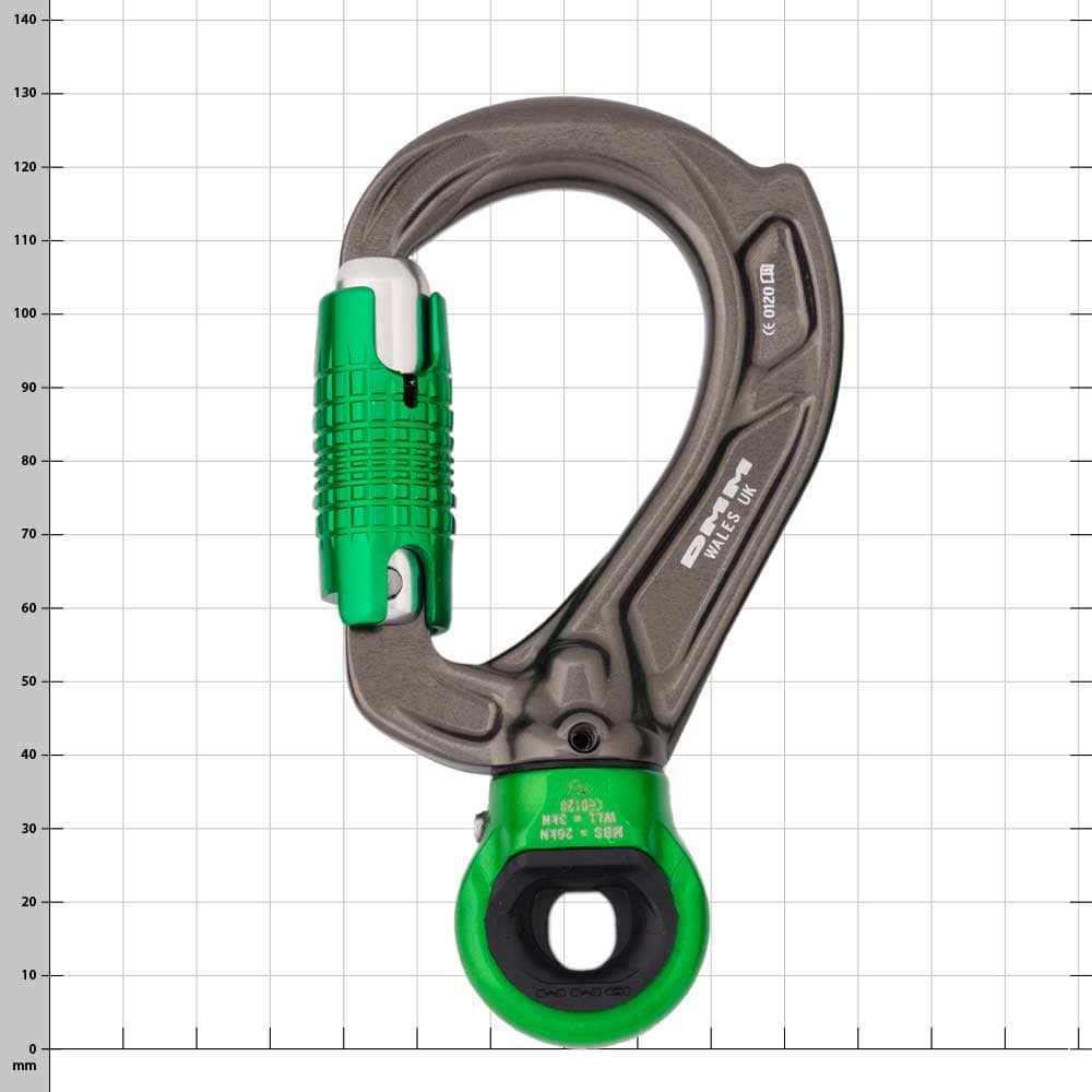 Mousqueton pivotant Director avec fermoir vert et corps en métal gris qui dit « DMM WALES UK »