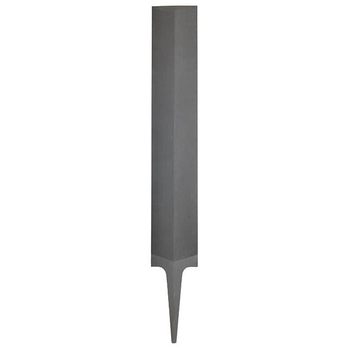 Lime en métal gris avec extrémité effilée