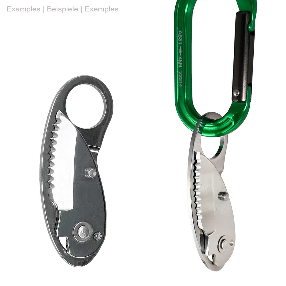Mini couteau pliant Wave Cut en métal, un couteau est suspendu à un mousqueton vert, l’autre couteau se trouve à côté