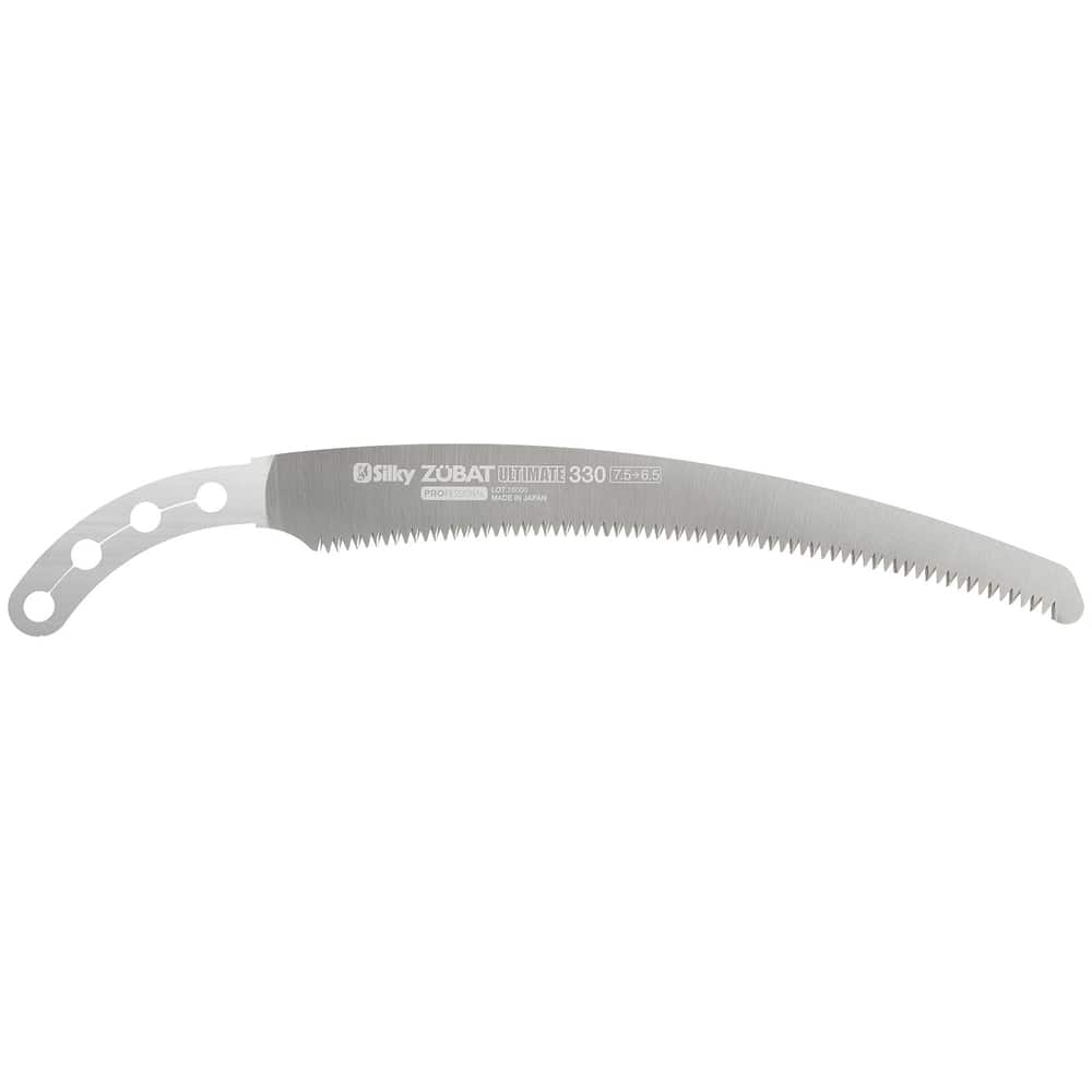Lame de scie Zübat Ultimate 330-6.5-7.5 en soyeux, lame de scie à métal incurvée avec des dents et plusieurs trous ronds à l’extrémité de la poignée.