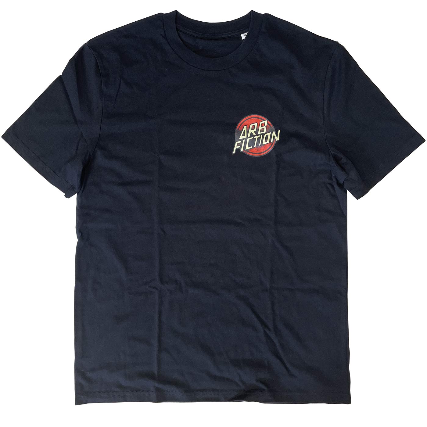 T-shirt noir avec petit logo rouge et jaune « ARB FICTION » sur la poitrine gauche, nom du produit Screaming Hand