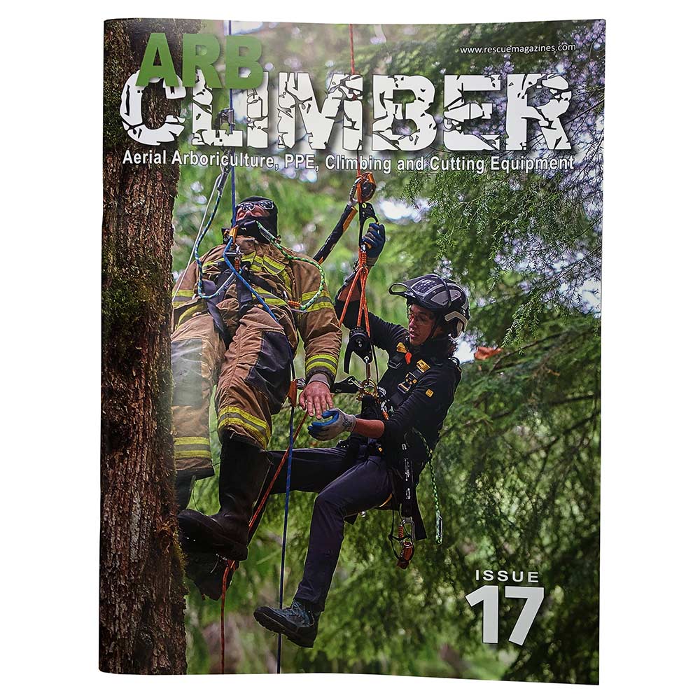 Magazine Arb Climber n° 17 avec une photo de deux personnes en tenue d’escalade sur un arbre et le titre « ARB CLIMBER » en haut de la couverture