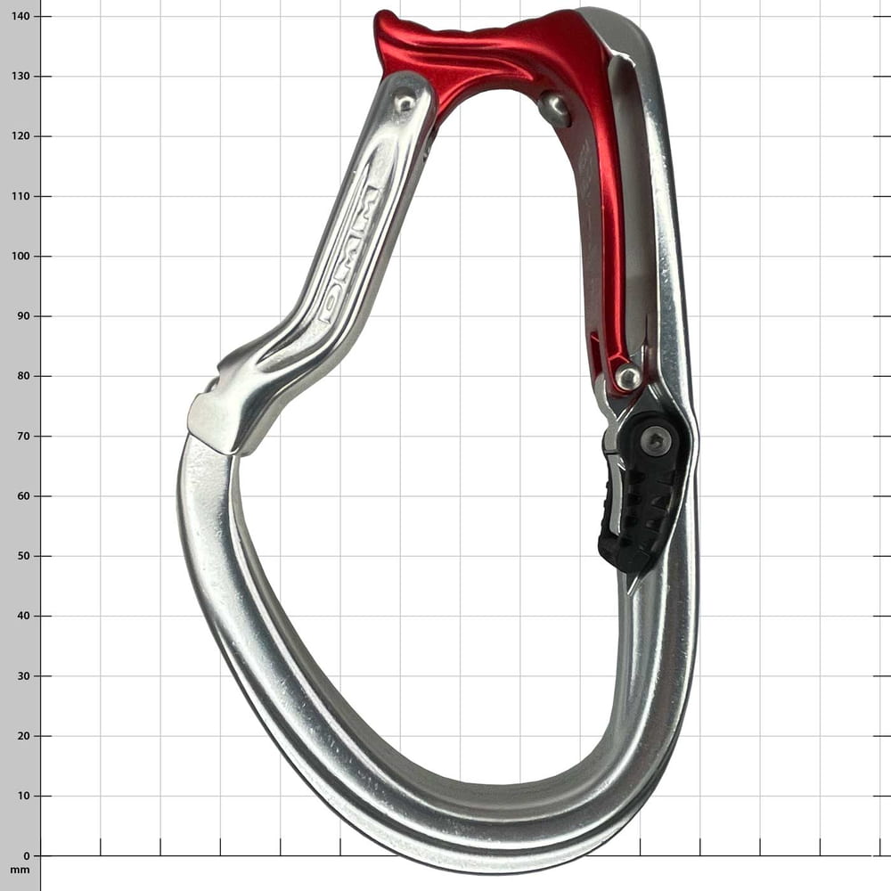 Mousqueton Mega Vault en argent et rouge avec mécanisme de fermeture noir, nom du produit et fabricant visibles sur le mousqueton