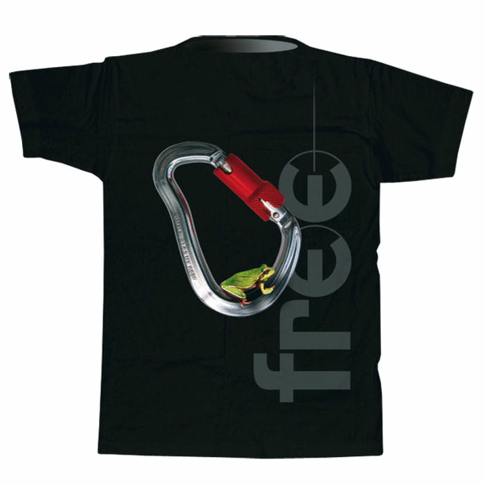 T-shirt noir, dos avec le même imprimé que le devant : mousqueton argenté avec fermeture rouge et petite grenouille verte à l’intérieur, à côté le lettrage « free » en gris, nom du produit Tree Frog